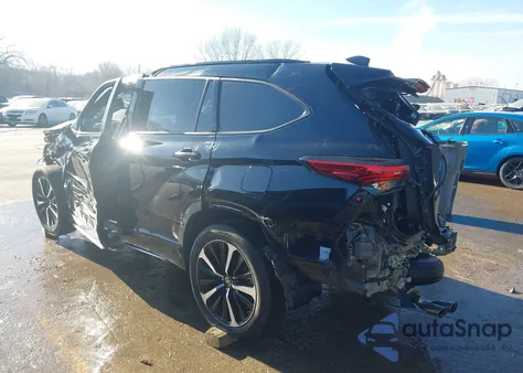 2021 Toyota Highlander Xse from USA, damaged, VIN 5TDLZRBH7MS157666